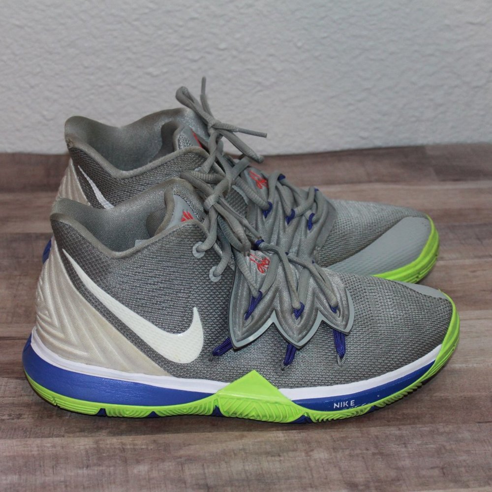 Nike Boys Kyrie 5 Wolf AQ2456-099 Grey Lime Blast Basketball Sneakers Size 6 Y - Picture 3 of 12